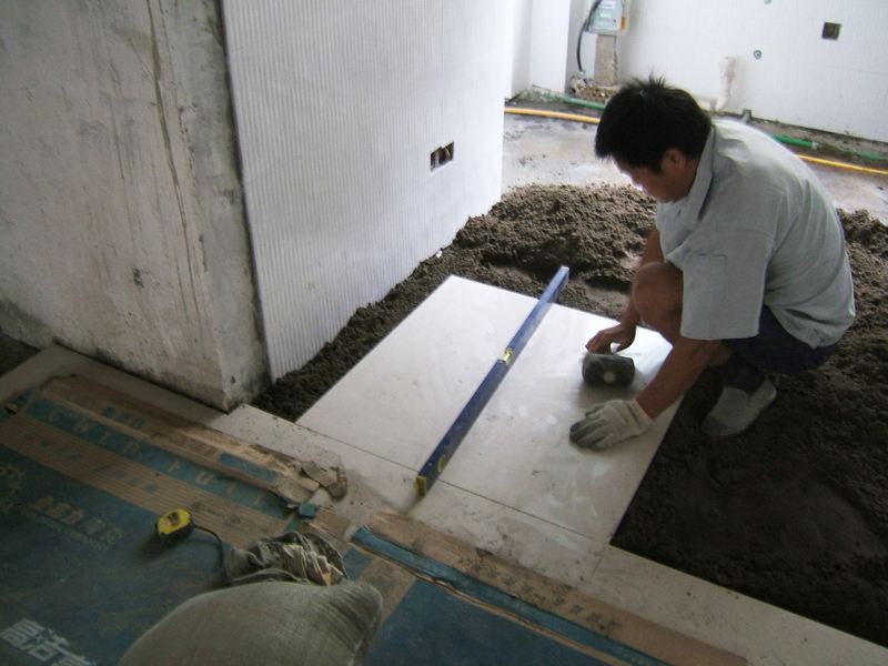 瓷磚怎樣貼更好？看專業泥工給的14條鋪貼建議！