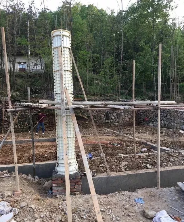 農村自建房巧用羅馬柱，讓房子高端大氣還不貴！