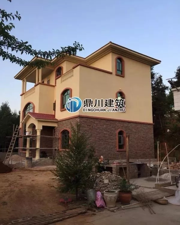 三層旋轉(zhuǎn)樓梯復(fù)式農(nóng)村別墅建房案例，大氣漂亮得不像話！